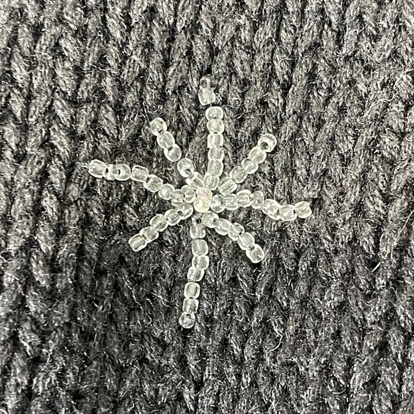 Croft & Borrow Snowflakes Hand Knitted Button Front Sweater Vest Novelty Winter - Picture 5 of 8